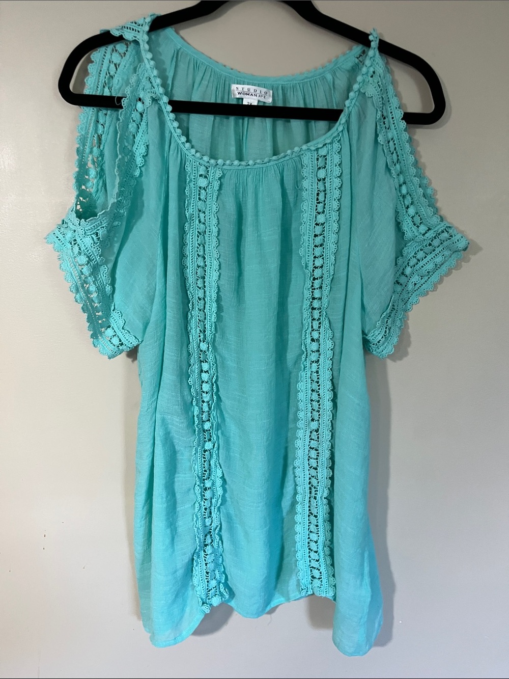 Studio Aqua Cold-Shoulder Crochet Trim Tunic